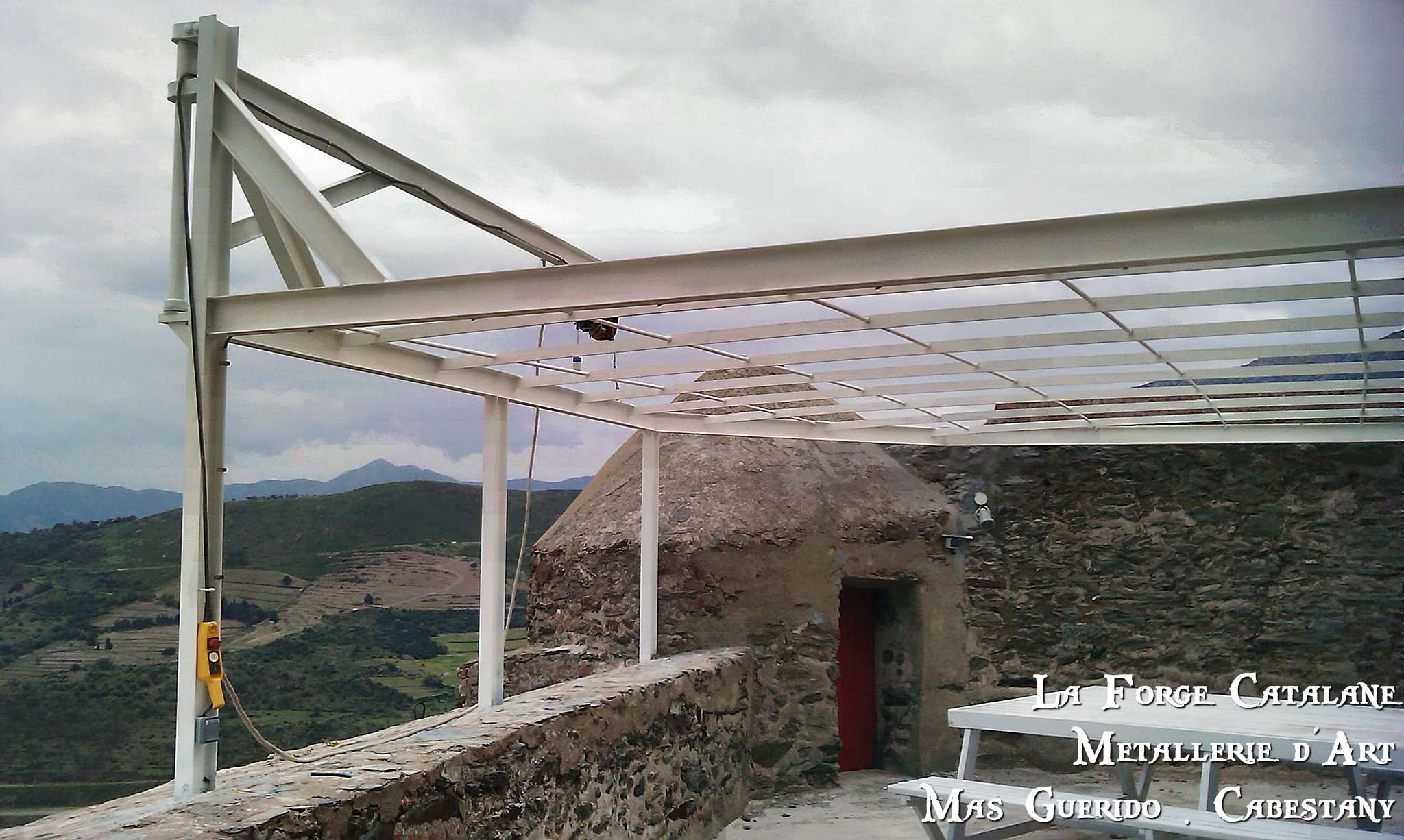 Pergolas abris Fort saint elme fer Forge Catalane Cabestany.jpg